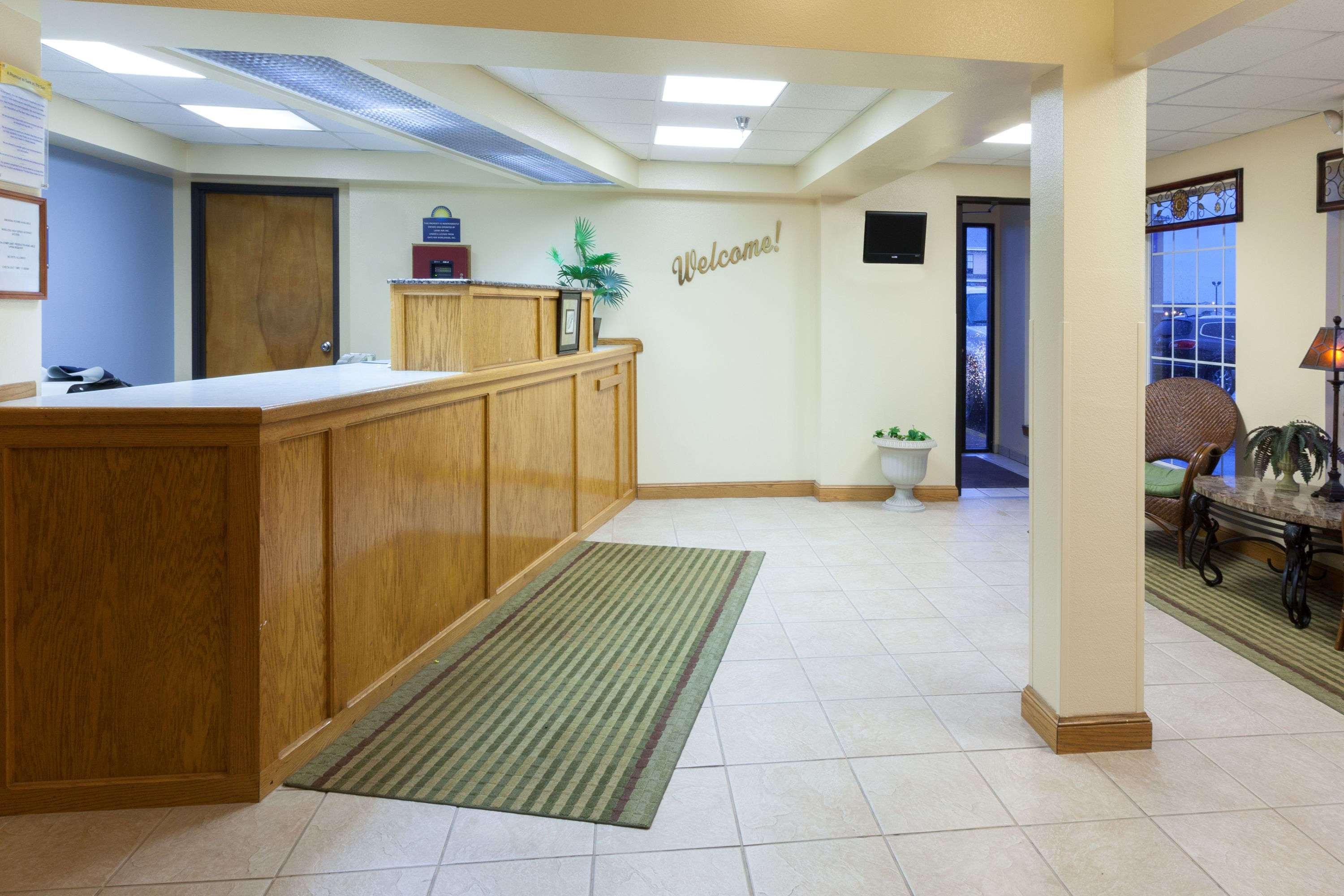 Days Inn By Wyndham Shawnee Extérieur photo